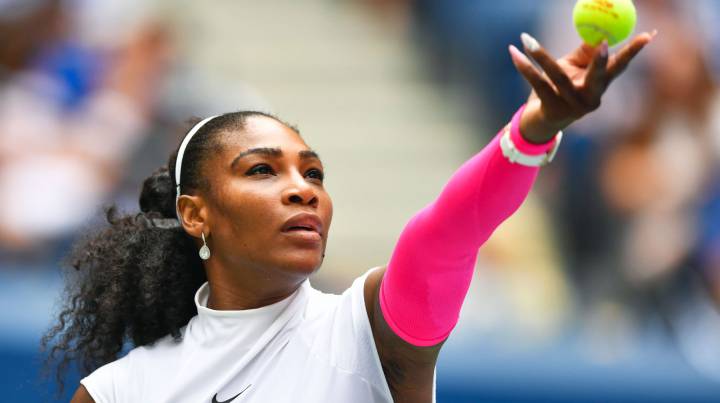Serena vence a Larsson, iguala a Federer y supera a Navratilova