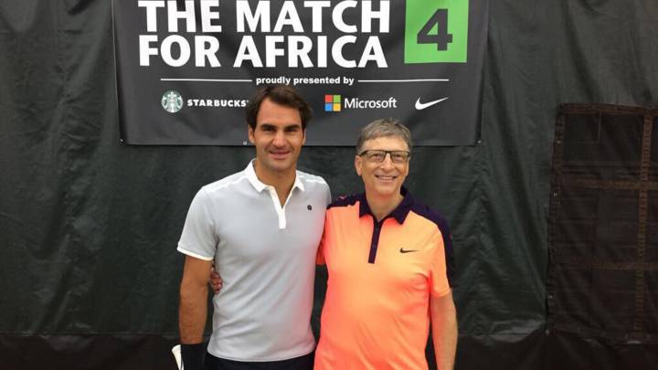 Federer y Bill Gates: equipo de colosos en un partido de dobles