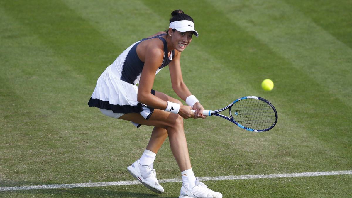 Muguruza vence con sufrimiento a Kulichkova y avanza a octavos