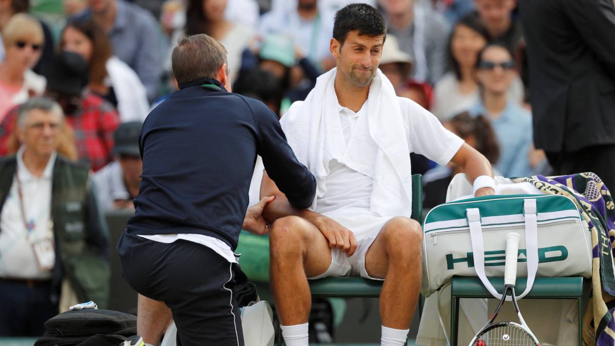 Federer dibujó sobre el césped de Londres — Sigue intacto