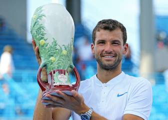 Dimitrov hace de Federer y gana su primer Masters 1.000