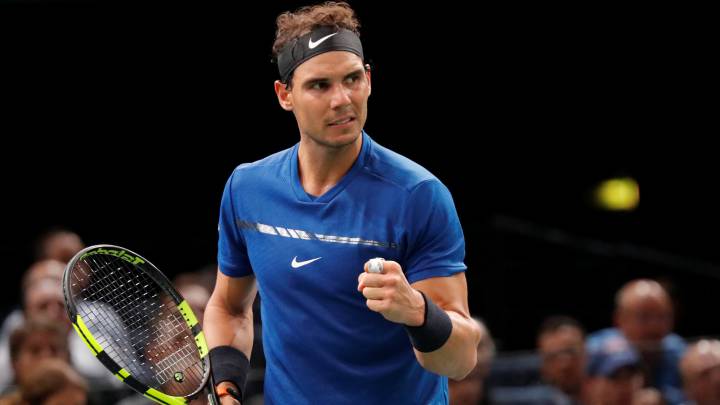 Rafael Nadal celebra un punto durante su partido ante Pablo Cuevas en el Masters 1.000 de París.