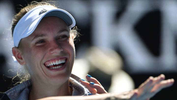 Caroline Wozniacki celebra su victoria contra Elise Mertens.