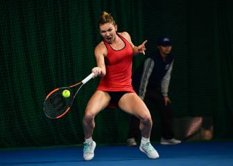 Halep cambia su vestido rojo de Internet por uno de marca