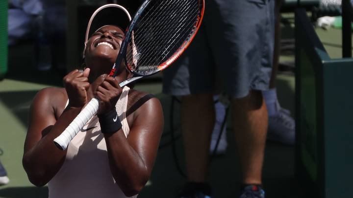 Sloane Stephens celebra su victoria contra Angelique Kerber.