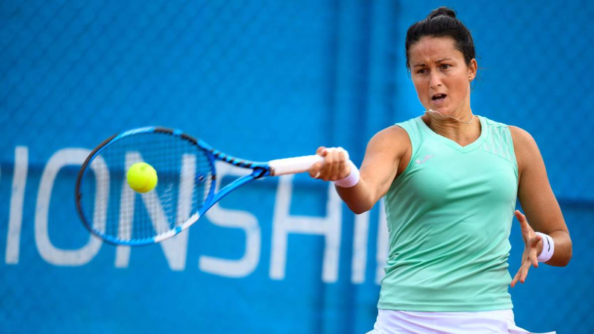 Lara Arruabarrena se despide a las primeras de cambio