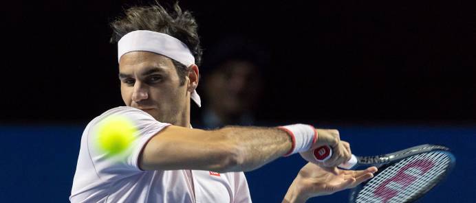 Federer sufre ante Krajinovic pero avanza a segunda ronda