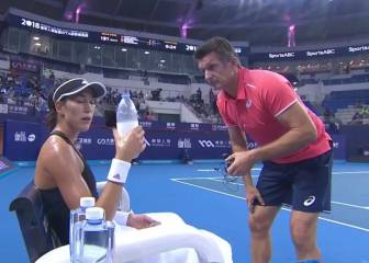 Muguruza pelea con su técnico y se molesta con la cámara