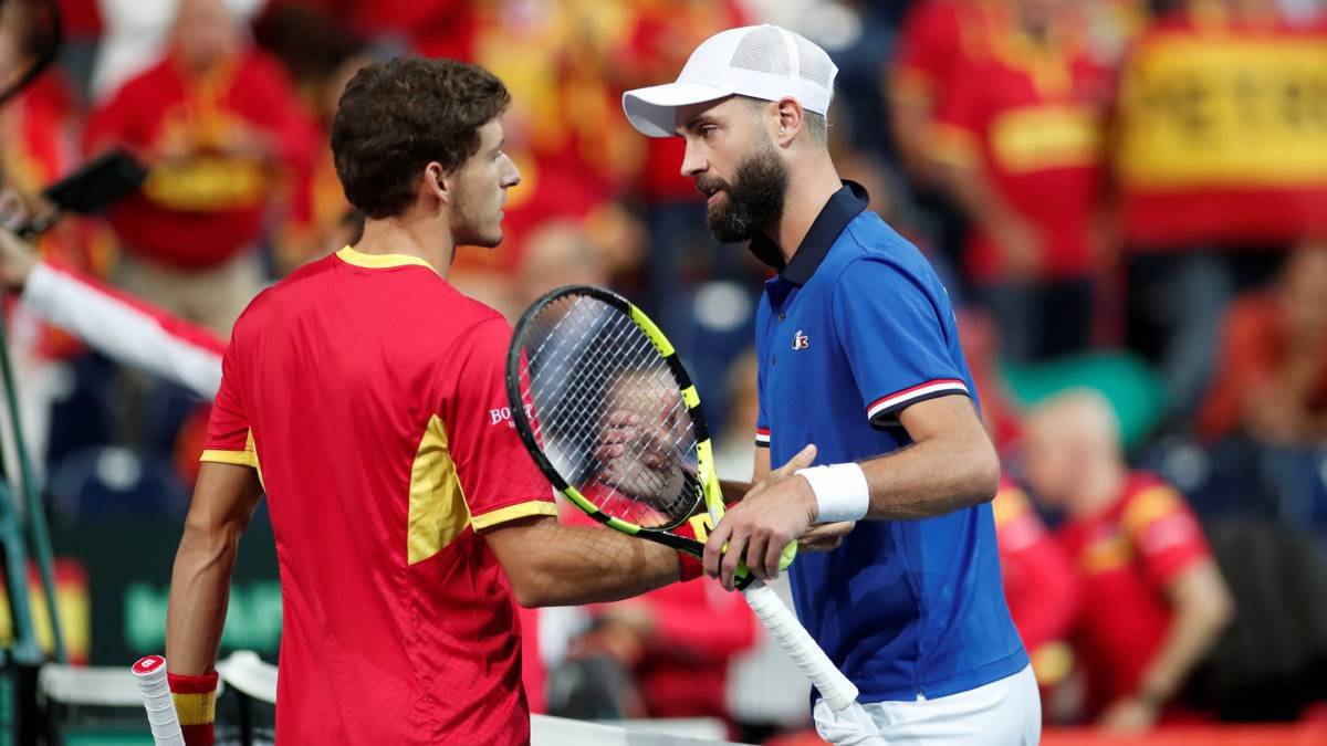 Francia excluye a Paire, héroe contra España, de la final