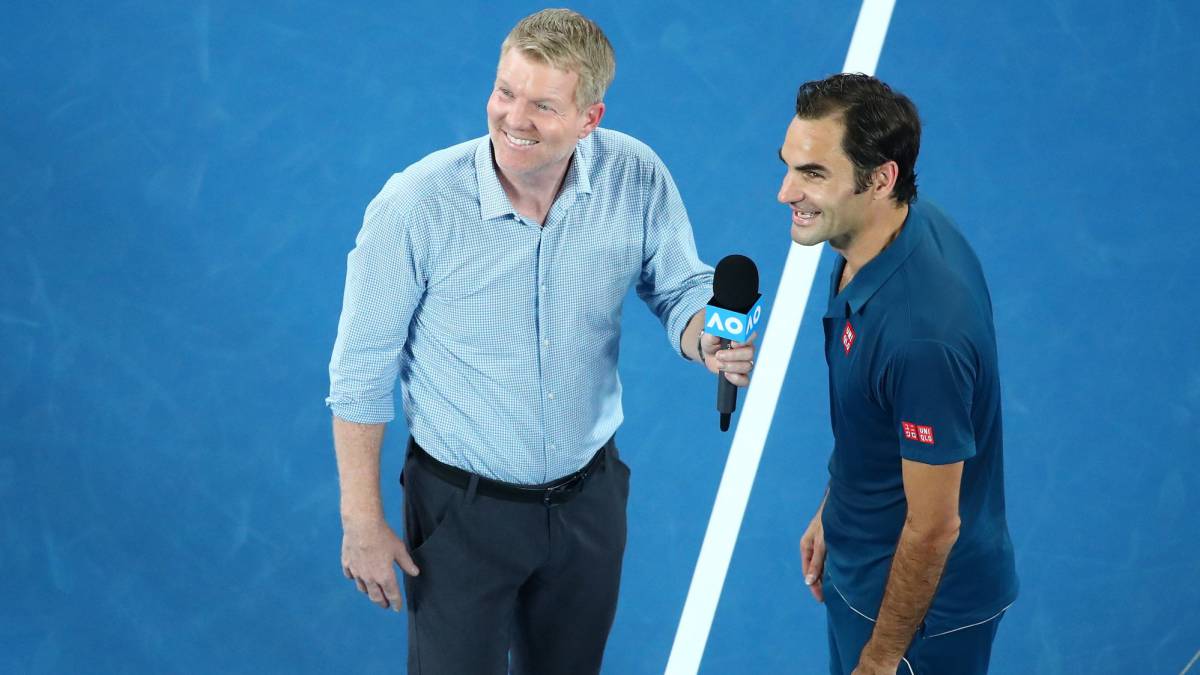 Roger Federer, con Jim Courier after his third round match against Taylor Fritz
