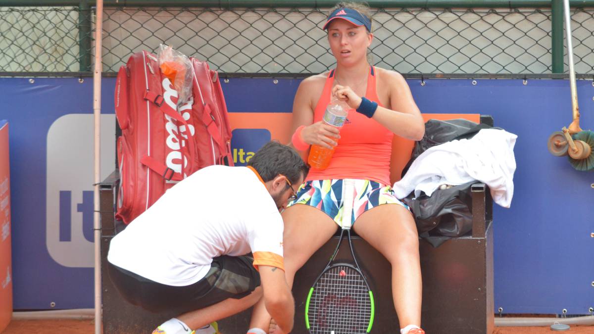 Paula Badosa se retira lesionada en el último partido de la previa