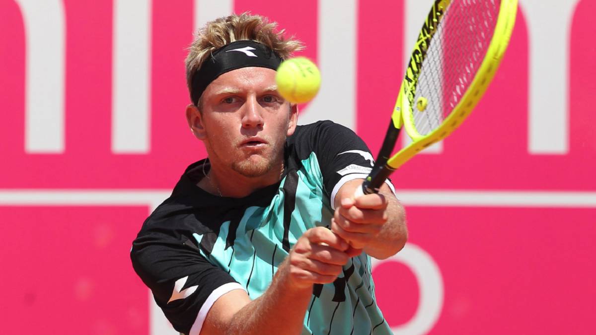 Davidovich gana por primera vez en ATP y Carreño cae en Estoril