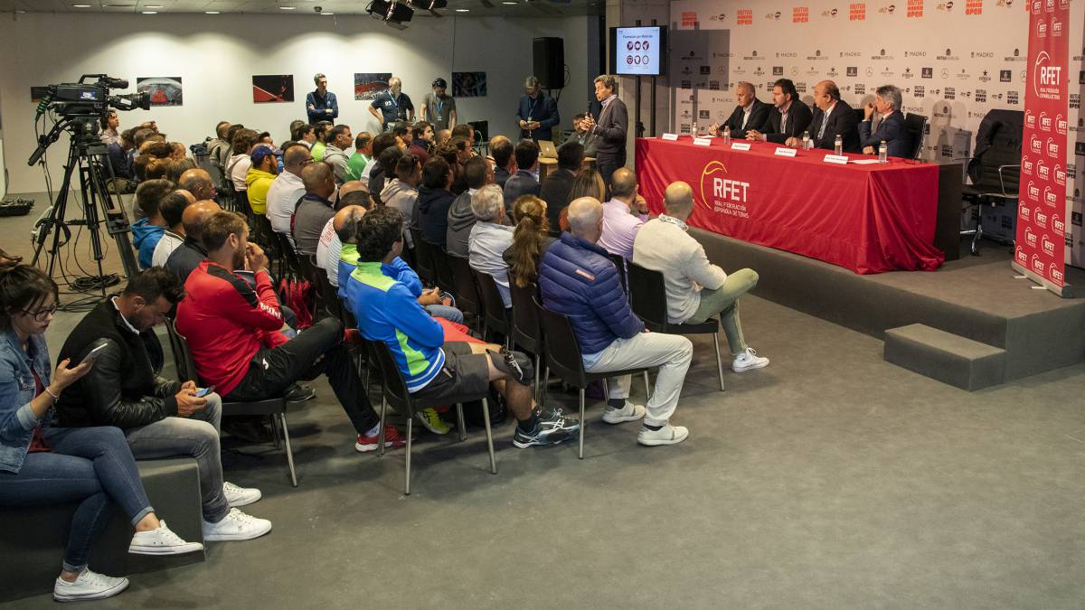 La RFET presenta el proyecto de aprendizaje 'Tenis X Etapas'