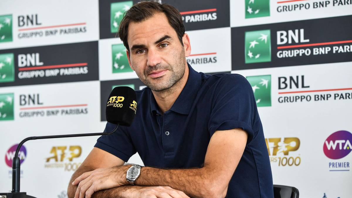 Roger Federer interviene en la rueda de prensa previa a su debut en el Masters 1.000 de Roma en el Foro Itálico de la capital italiana.