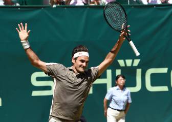 Federer reina en Halle de nuevo