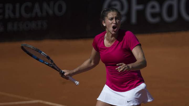 Sara Sorribes, durante un partido.