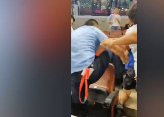 Lío en el tenis: el técnico de una jugadora agrede a un fan rival en la grada
