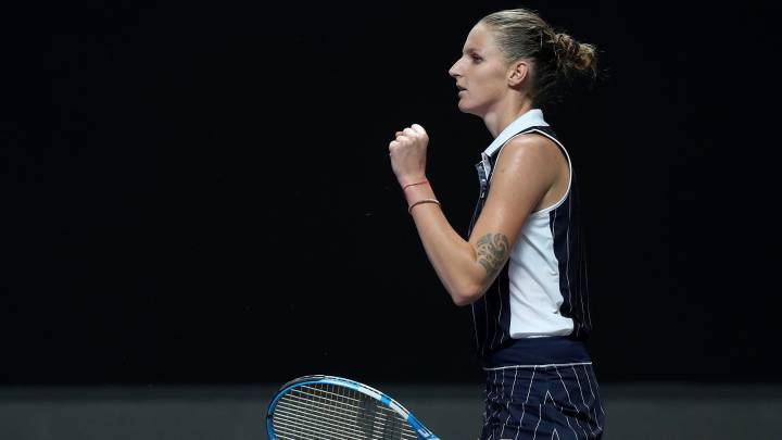 Pliskova vence a Halep y entra las semifinales del Masters
