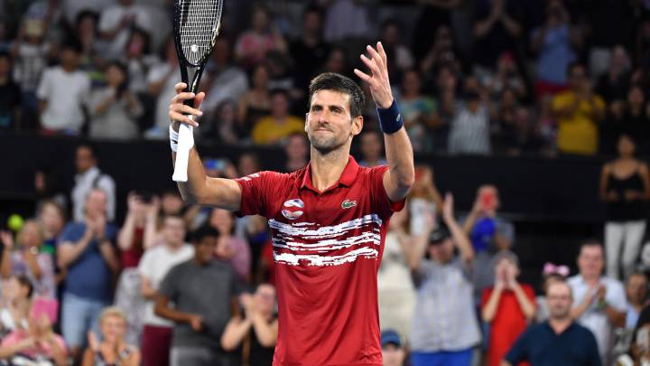 Djokovic tira de Serbia para meterla en los cruces