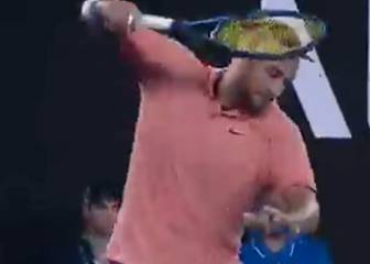 Nadal sacó lo peor de Kyrgios: vean cómo dejó su raqueta...