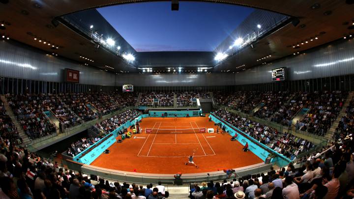 Imagen de la pista Arantxa Sánchez Vicario durante el partido entre Stefanos Tsitsipas y Alexander Zverev durante el Mutua Madrid Open 2019 en La Caja Mágica.