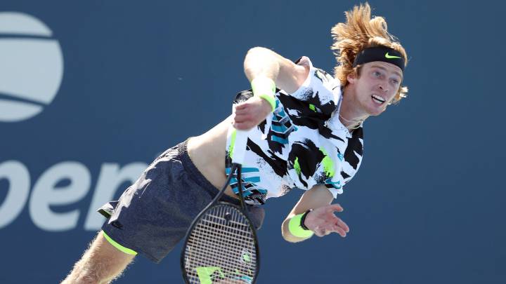 Paliza de Rublev con dos roscos a Caruso en el partido más corto