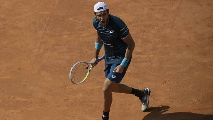 Berrettini gana el derbi italiano ante Travaglia