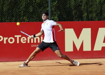 Taberner bate a Napolitano y avanza en Roland Garros
