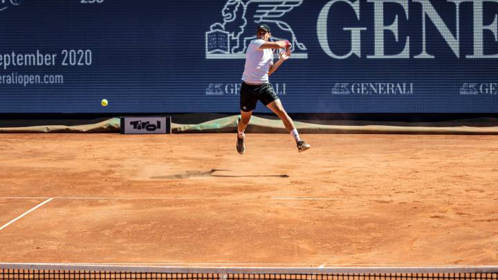 Dominic Thiem, durante un entrenamiento en Kitzbühel antes de Roland Garros.
