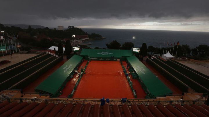 La jornada de este martes en el primer Masters 1.000 sobre tierra del año incluirá los partidos de jugadores como Tsitsipas, Bautista, Dimitrov, Fognini o Davidóvich.