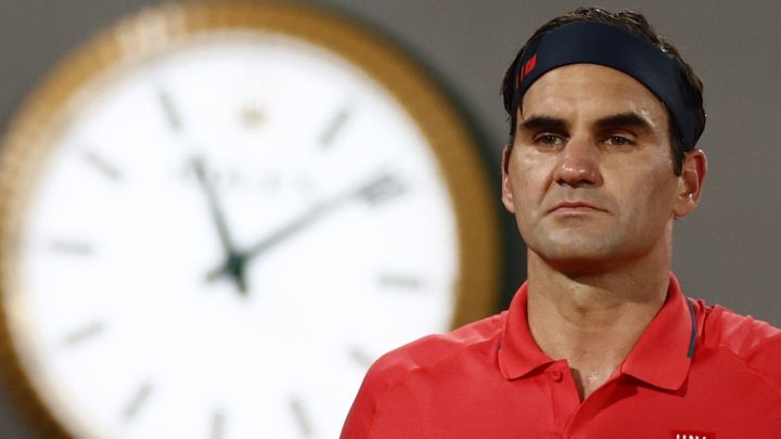 Federer sufre para ganar de madrugada a Koepfer