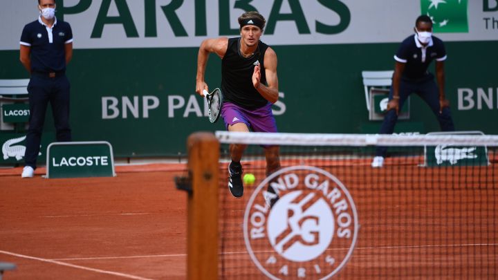 Zverev aparta de las semifinales a Davidovich con una paliza