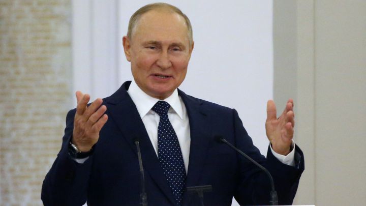 Vladimir Putin en la bienvenida a los atletas paralímpicos rusos.