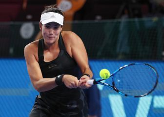 Muguruza sufre para ponerse a un triunfo de atar las Finals