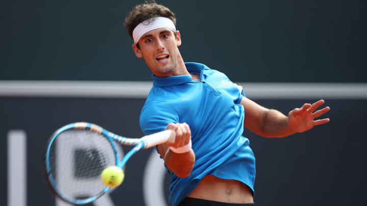 El tenista español Carlos Taberner, durante su partido ante el también español Pablo Carreño en el Torneo de Hamburgo de 2021.