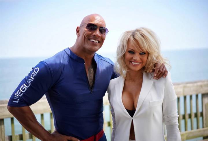 Pamela Anderson volverá a ser una vigilante en 'Baywatch'