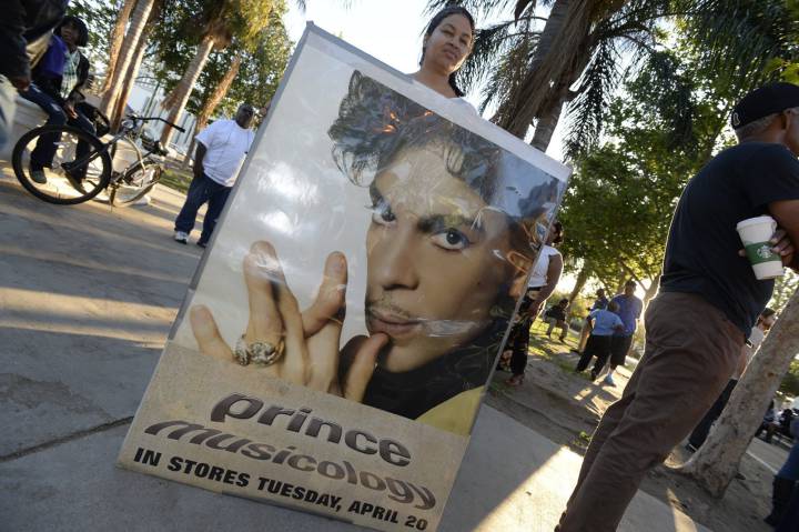 National Enquirer: Prince fue diagnosticado de SIDA