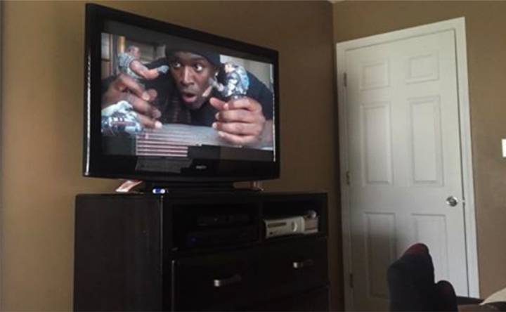 La anécdota viral de un actor que compró una peli 'pirata'