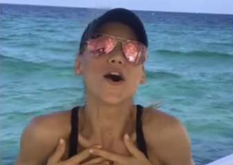 Anna Kournikova baila al son de su novio Enrique Iglesias