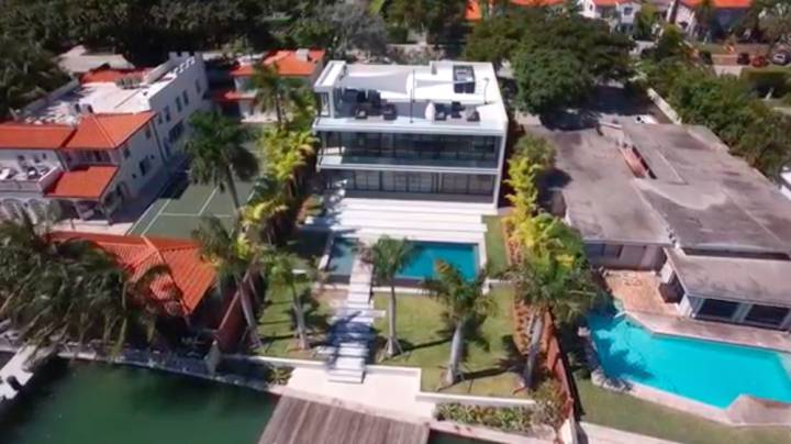 Floyd Mayweather paga 7,7 millones en efectivo por este capricho