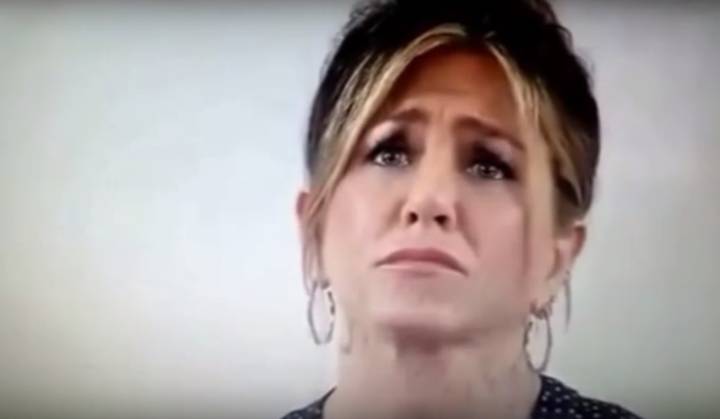 Jennifer Aniston se echa a llorar con la pregunta de una joven