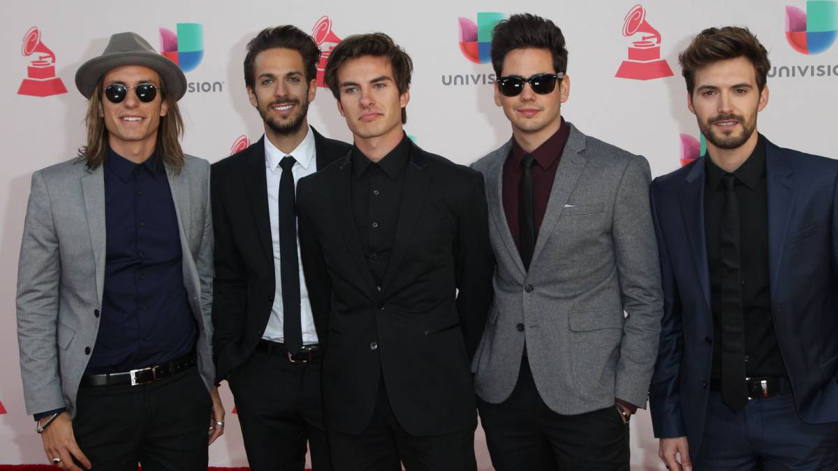 El grupo español Dvicio en su llegada a los Grammy Latinos 2016
