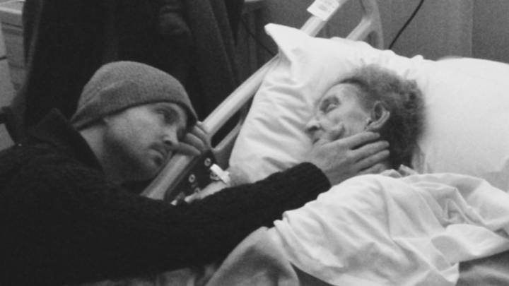 Aaron Paul deja un emotivo mensaje para su abuela en Instagram