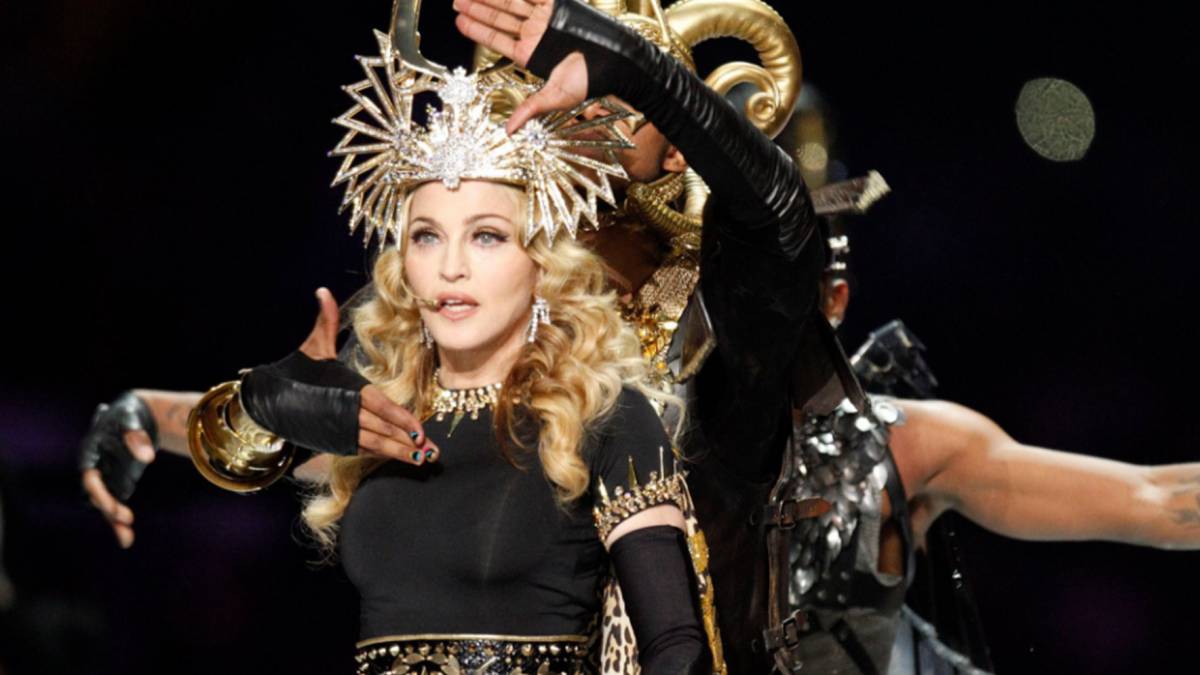 Madonna durante su actuación en la Super Bowl de 2012. Foto Twitter