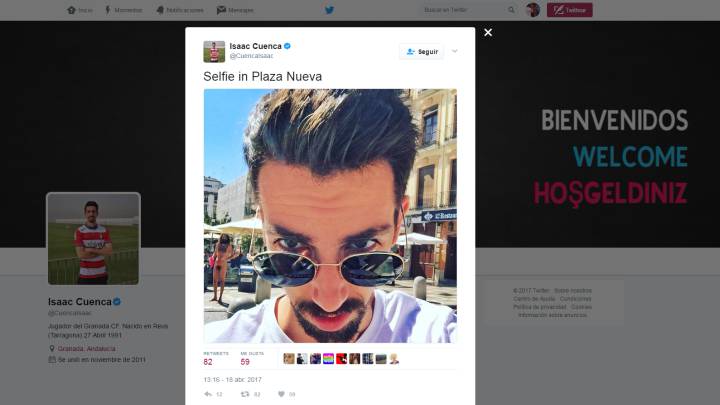 Un nudista se cuela en la 'selfie' de un jugador del Granada