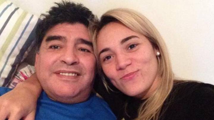 Maradona y Rocío Oliva. Foto Twitter