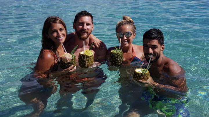 Messi y Antonella reciben la 'visita sorpresa' de Luis Suárez. Foto: Instagram