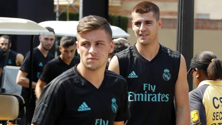 Álvaro Morata, con el pelo rapado y teñido de rojo en el inicio de la pretemporada 2017 del Real Madrid en Estados Unidos.