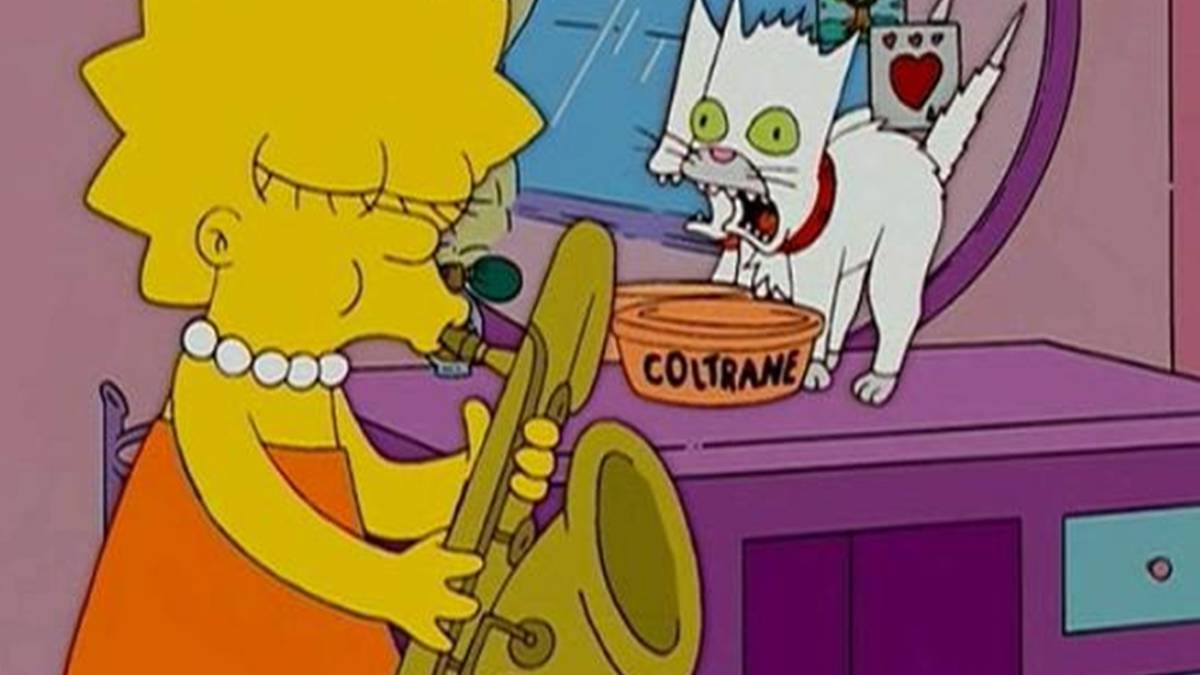 Lisa Simpson tocando el saxo junto a su gato Coltrane.