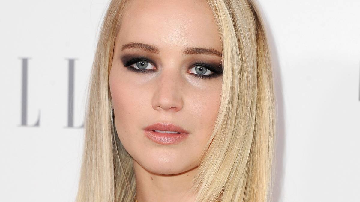 La actriz Jennifer Lawrence en la gala anual Women in Hollywood celerbada en Los Ángeles.